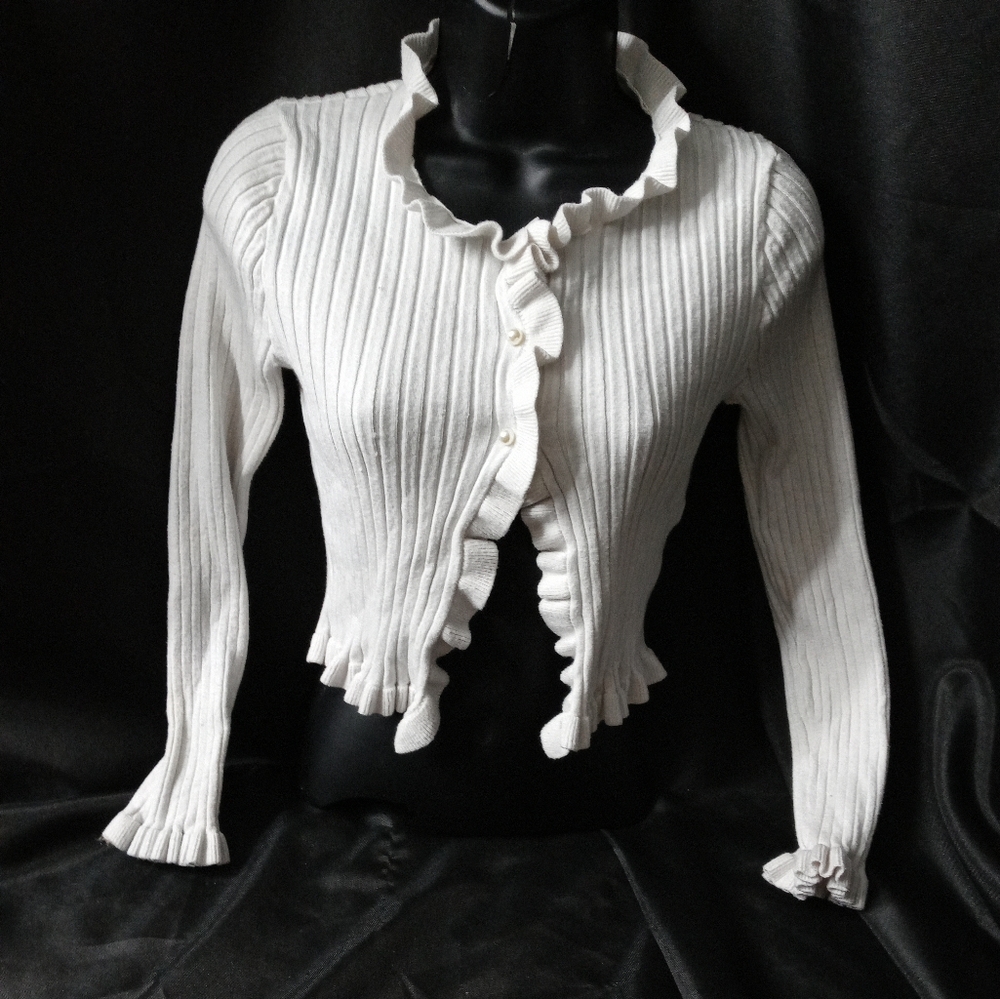 Ruffle edge cardigan sz lg